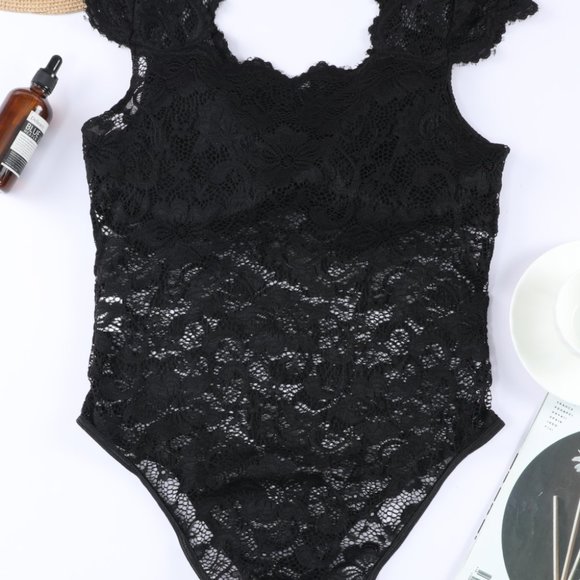 Black Floral Lace Scalloped Square Neck Bodysuit - Picture 3 of 11